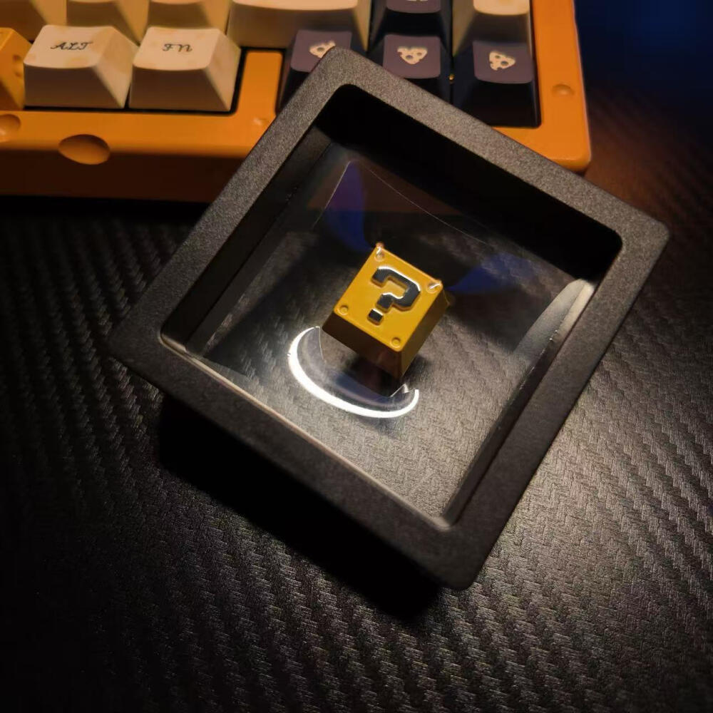 Gaming Keyboard Nearby - غطاء مفتاح معدني بتصميم كتل الأسئلة