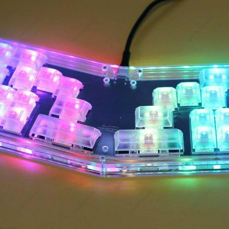 لوحة مفاتيح ميكانيكية قابلة لل - مراجعة Gaming Keyboard Hot Swappable وسعره